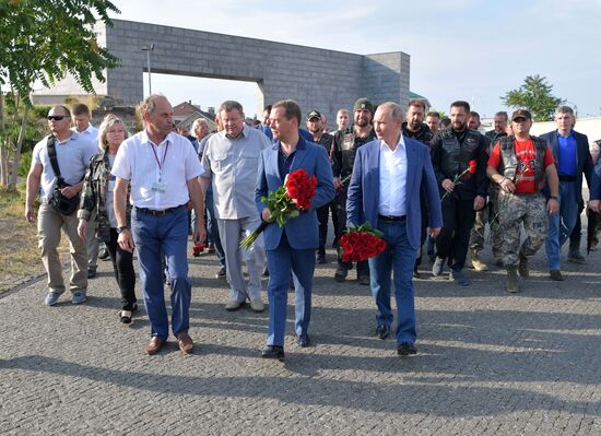 President Putin, Prime Minister Medvedev visit Sevastopol