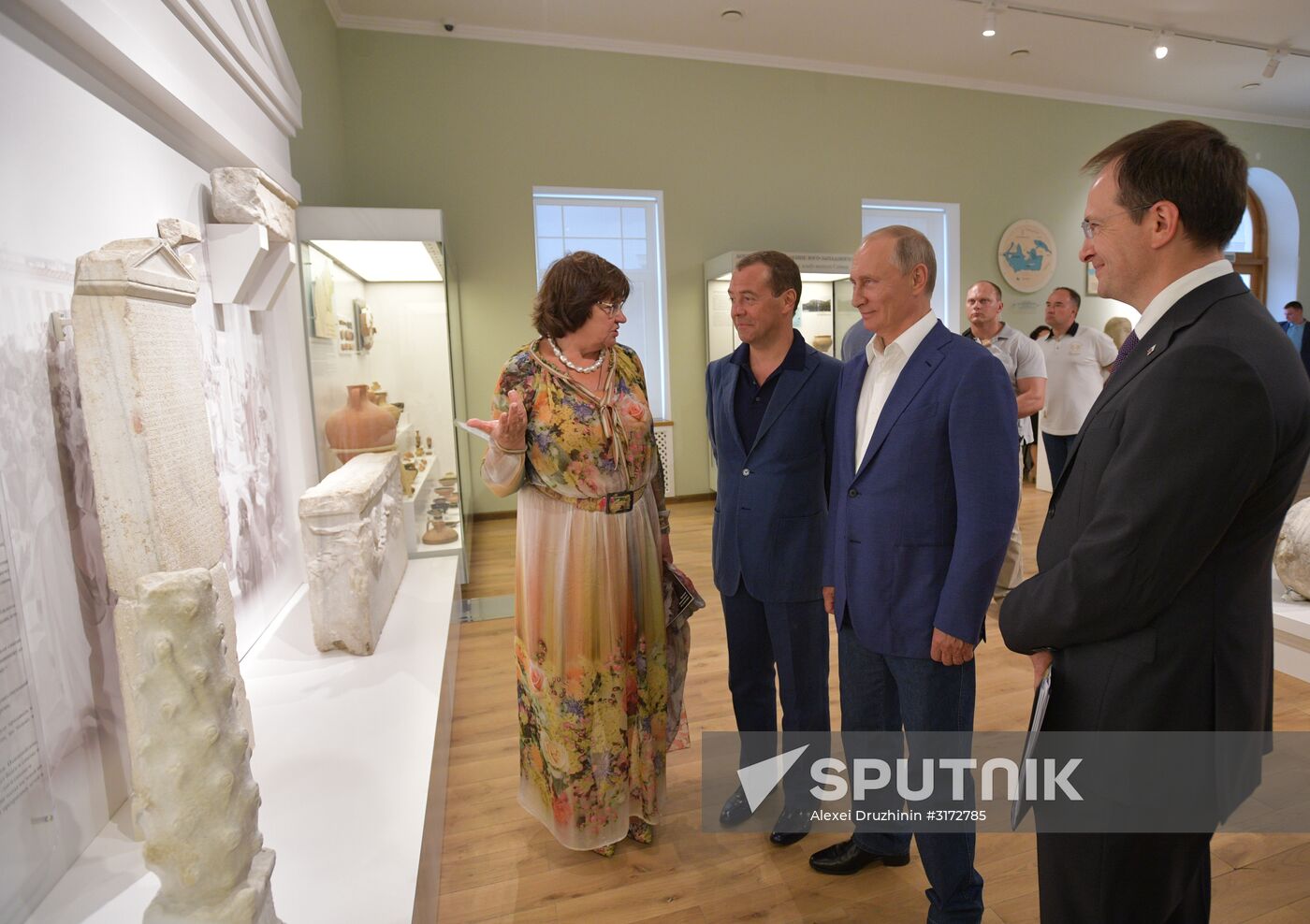President Putin, Prime Minister Medvedev visit Sevastopol