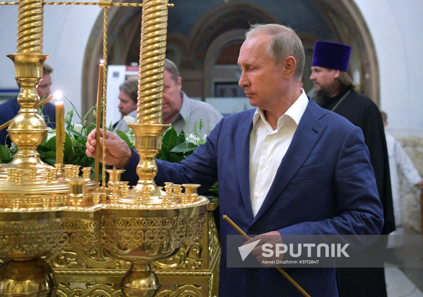 President Putin, Prime Minister Medvedev visit Sevastopol