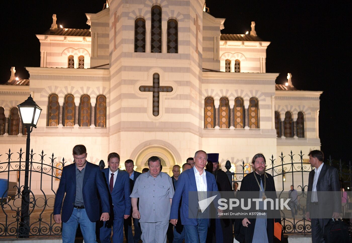President Putin, Prime Minister Medvedev visit Sevastopol