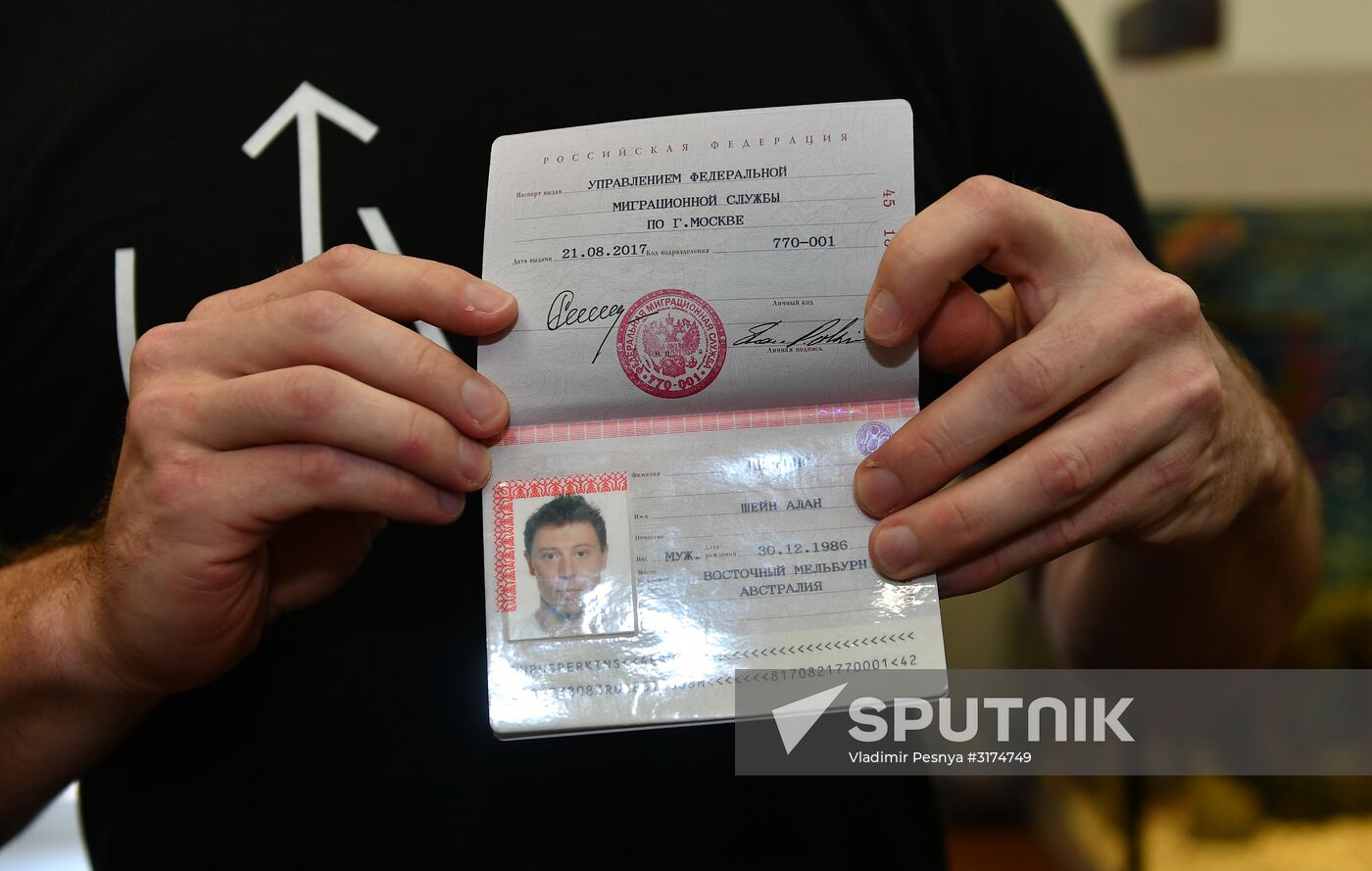 Australian cyclist Shane Perkins receives Russian passport
