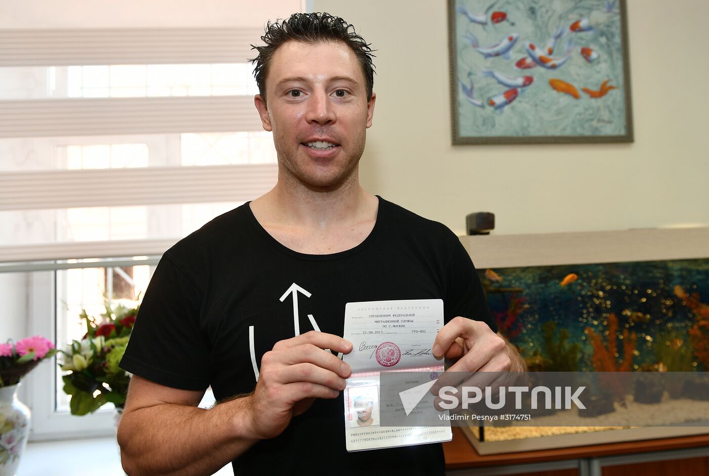 Australian cyclist Shane Perkins receives Russian passport