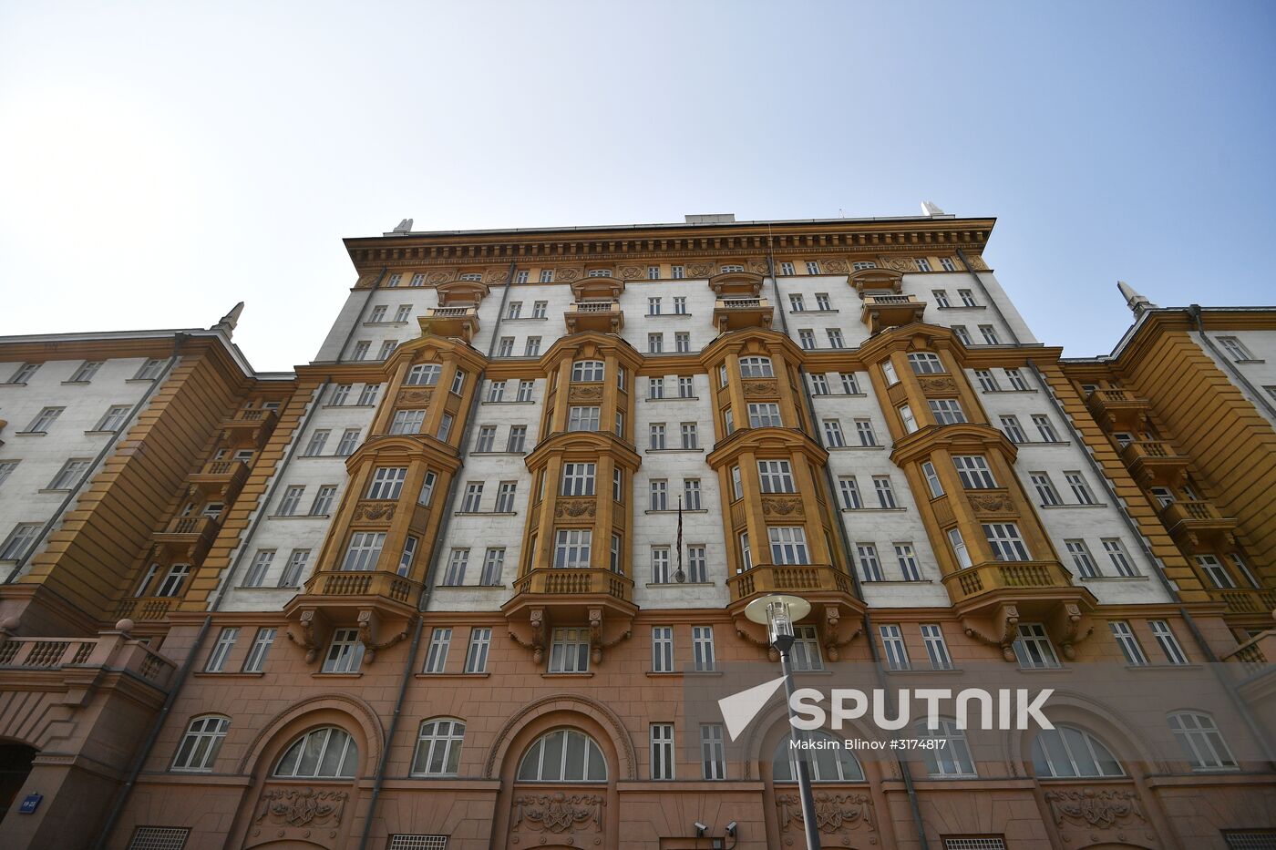 US to suspend nonimmigrant visa processing in Russia