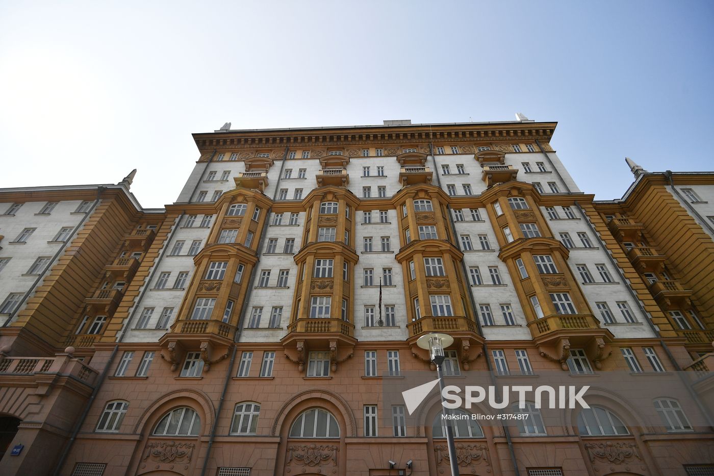 US to suspend nonimmigrant visa processing in Russia