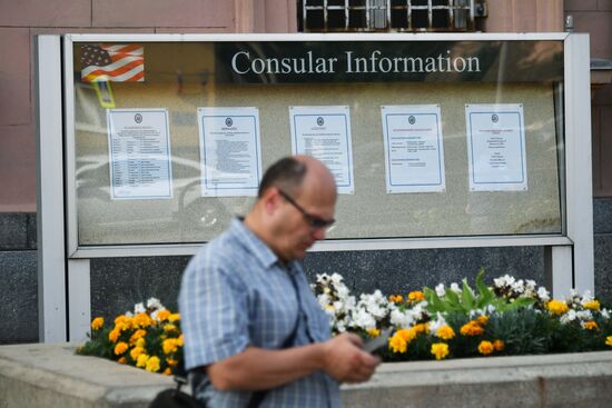US to suspend nonimmigrant visa processing in Russia