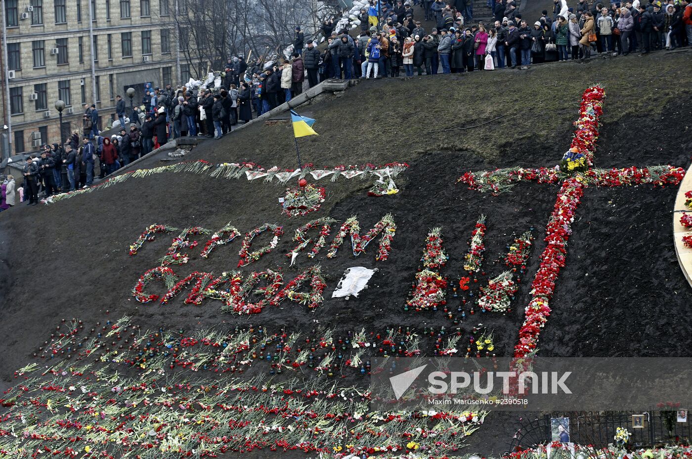 All-Ukrainian people's assembly on Maidan Nezalezhnosti