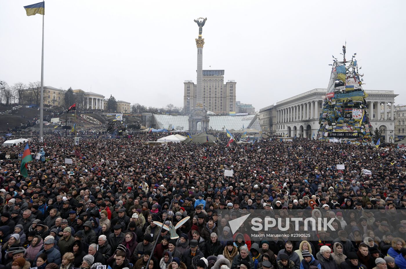 All-Ukrainian people's assembly on Maidan Nezalezhnosti