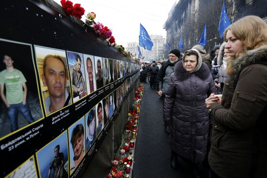 All-Ukrainian people's assembly on Maidan Nezalezhnosti