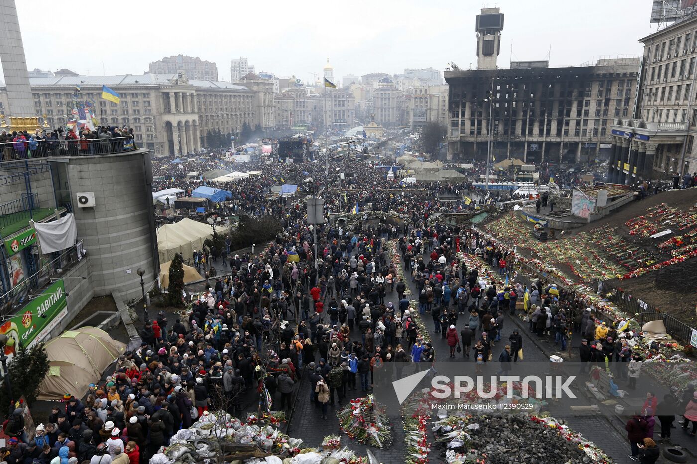 All-Ukrainian people's assembly on Maidan Nezalezhnosti