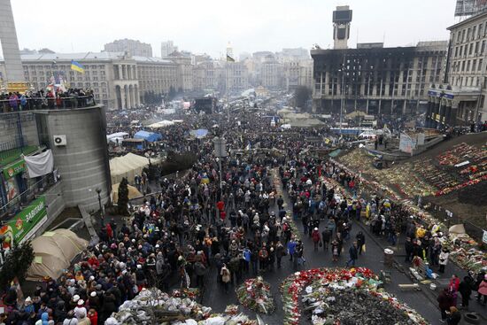 All-Ukrainian people's assembly on Maidan Nezalezhnosti
