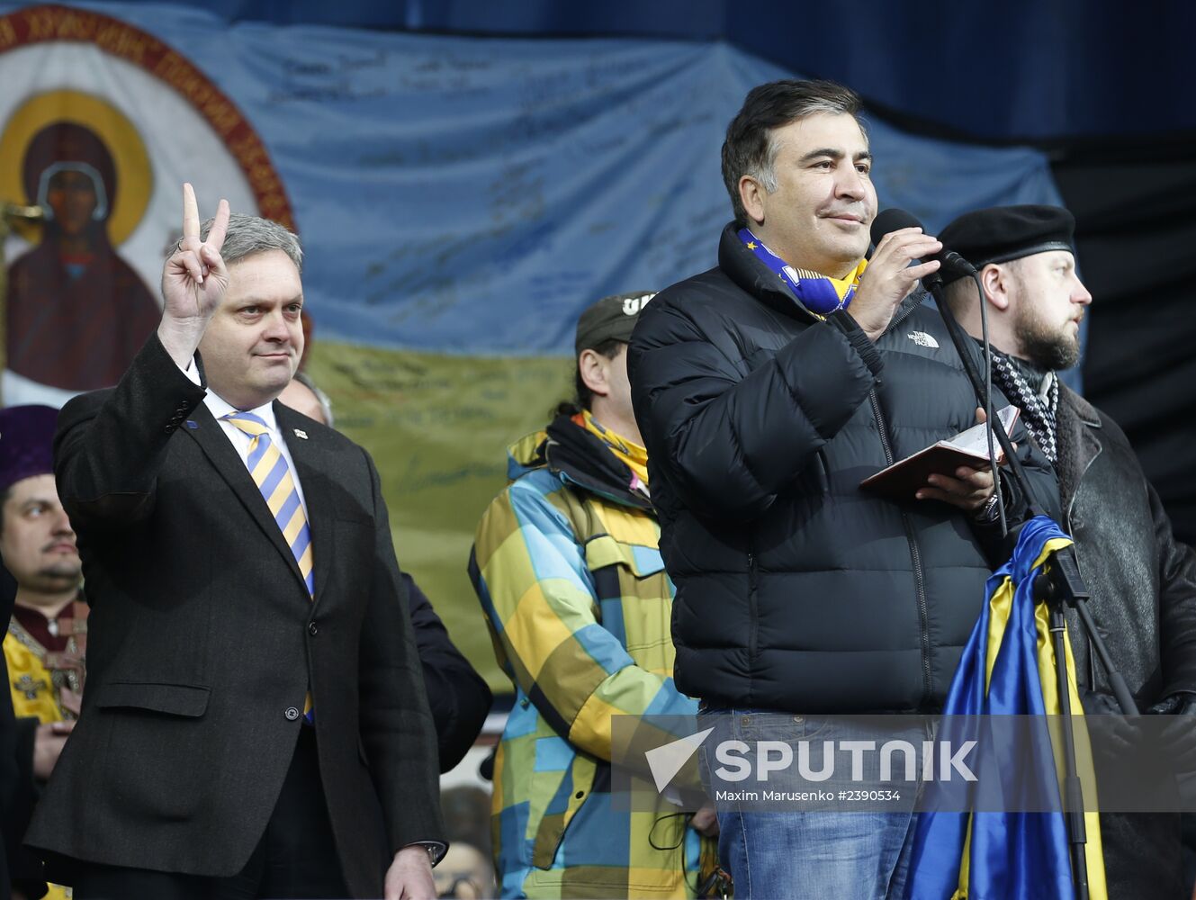 All-Ukrainian people's assembly on Maidan Nezalezhnosti