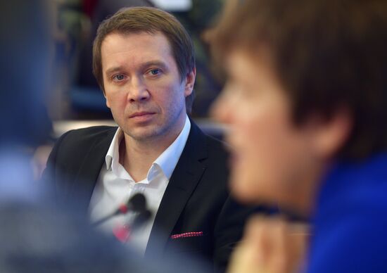 New conference on Warsaw's National Theater's production of "ICE" staged by K. Bogomolov