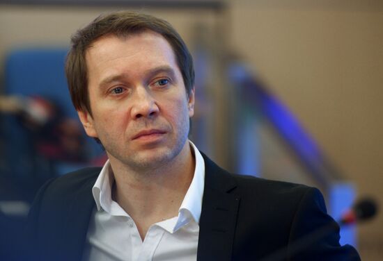 New conference on Warsaw's National Theater's production of "ICE" staged by K. Bogomolov