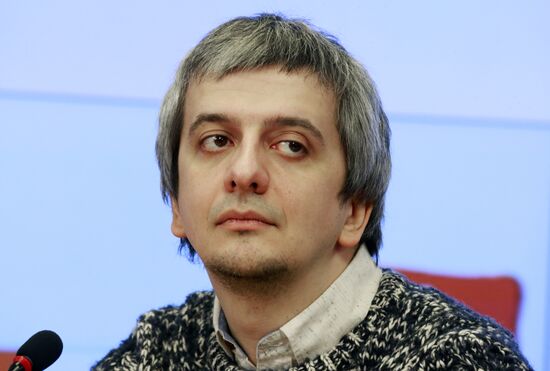 New conference on Warsaw's National Theater production of "ICE" staged by K. Bogomolov