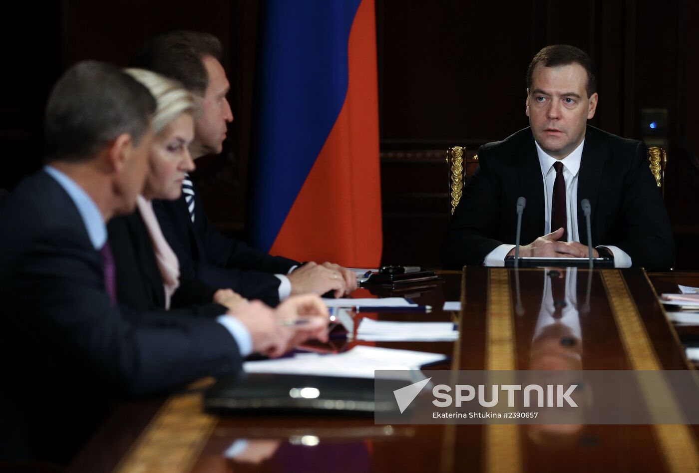 Dmitry Medvedev chairs meeting with his deputies