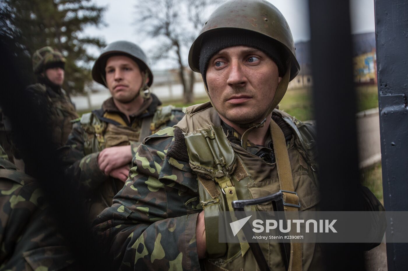 Developments as regards military base in Perevalnoye Village