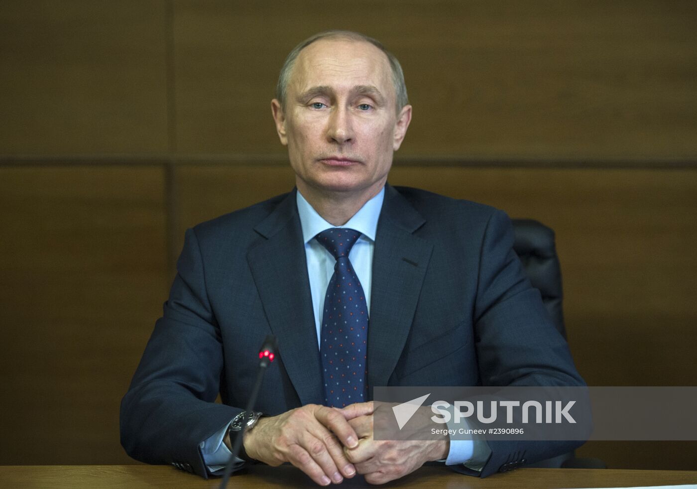 Vladimir Putin chairs meeting on combat of illegitimate financial operations