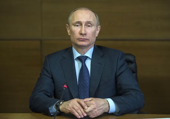 Vladimir Putin chairs meeting on combat of illegitimate financial operations