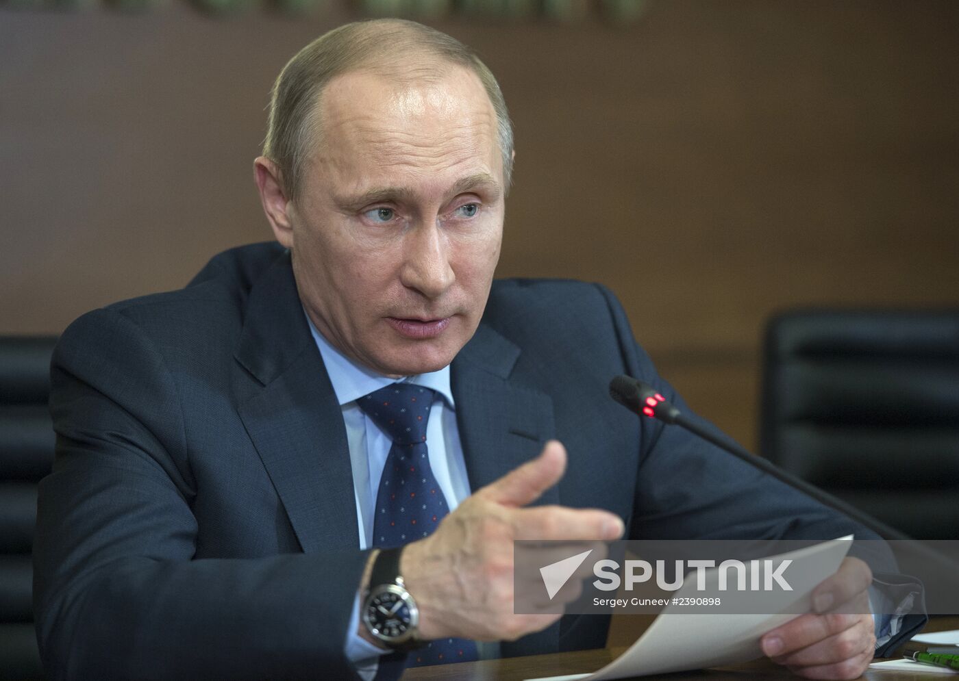 Vladimir Putin chairs meeting on combat of illegitimate financial operations