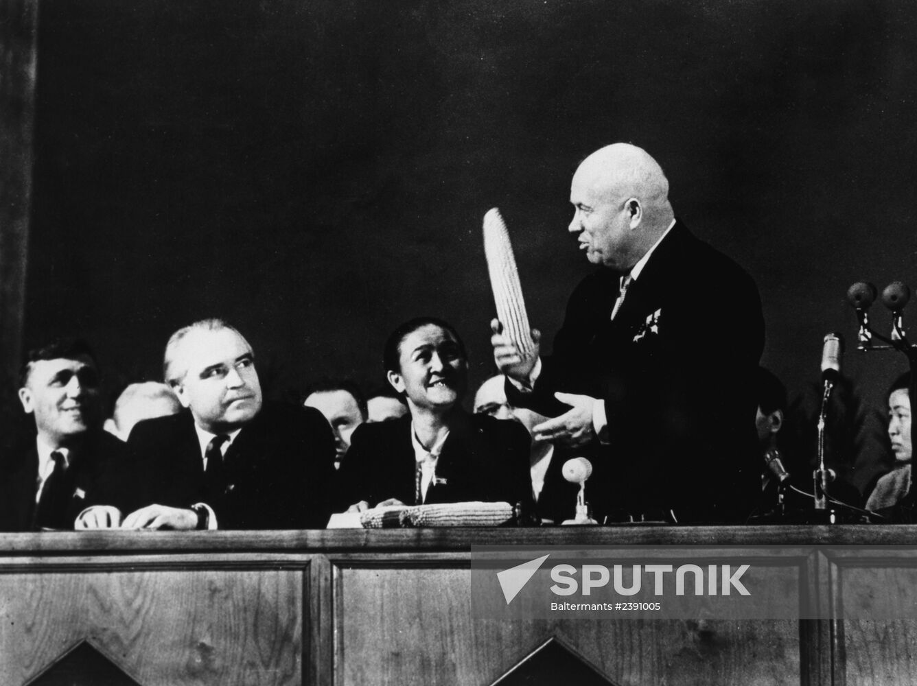 Nikita Khrushchev visits the United States