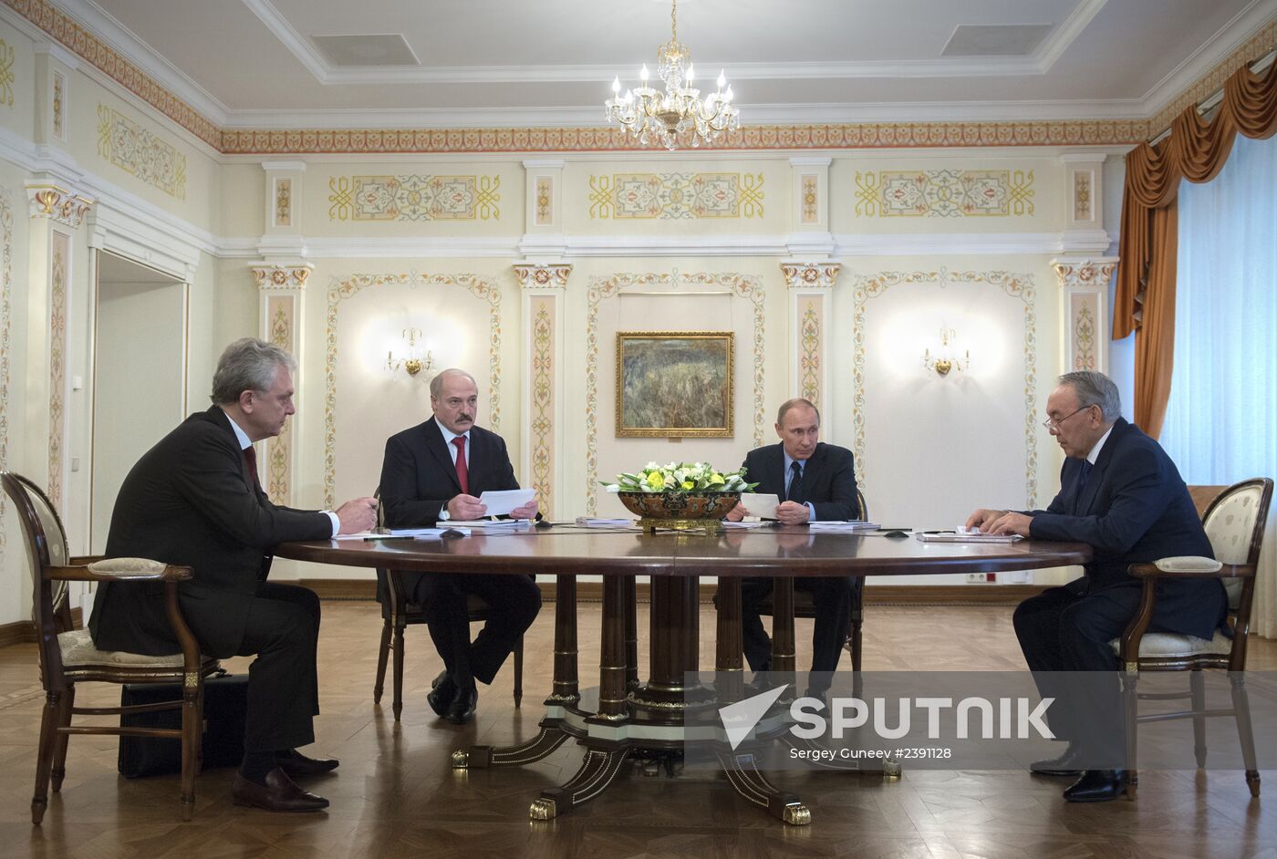 Vladimir Putin chairs Supreme Eurasian Economic Council meeting