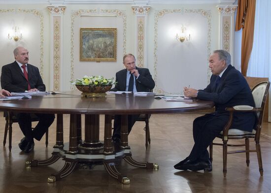 Vladimir Putin chairs Supreme Eurasian Economic Council meeting