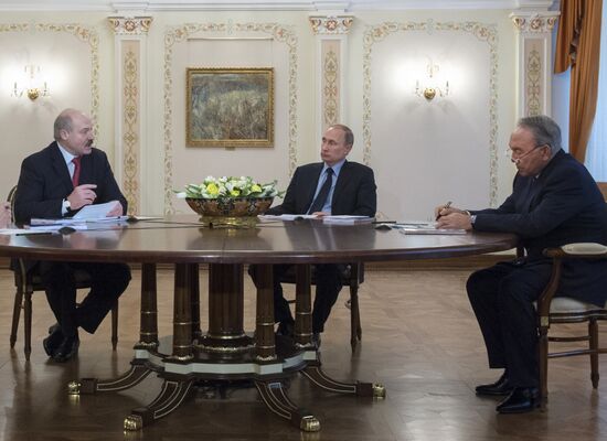 Vladimir Putin chairs Supreme Eurasian Economic Council meeting