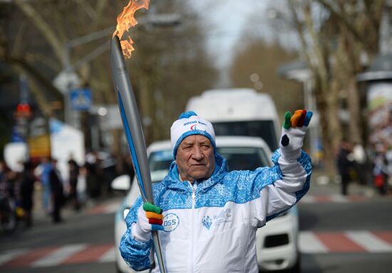 Paralympic torch relay. Sochi. Day Two