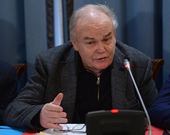 Russia's Public Chamber holds hearings on situation in Ukraine