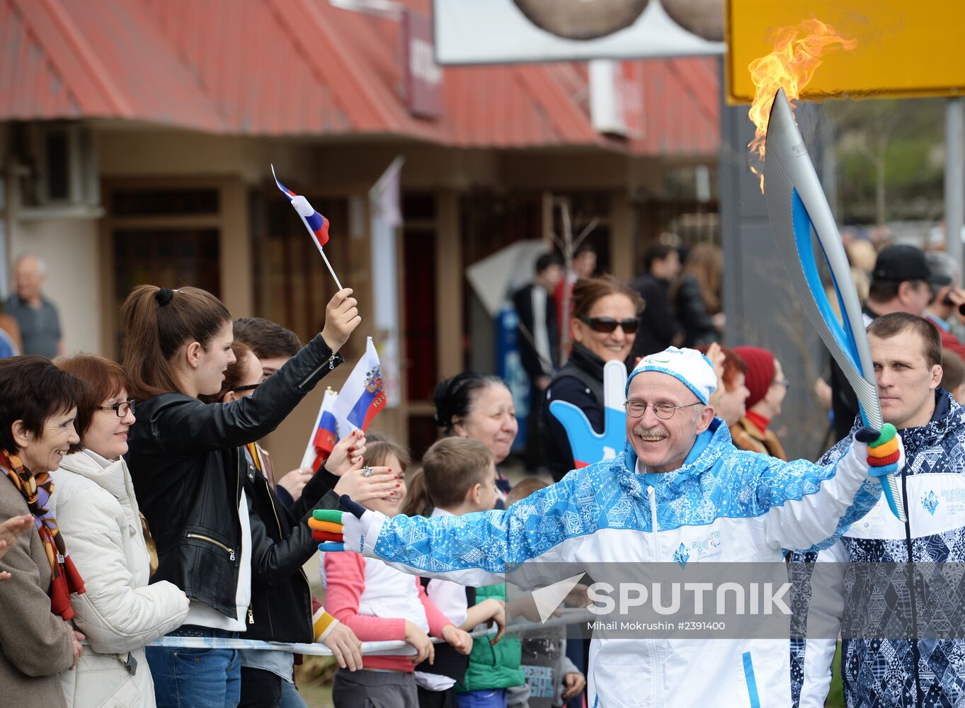 Paralympic torch relay. Sochi. Day Two