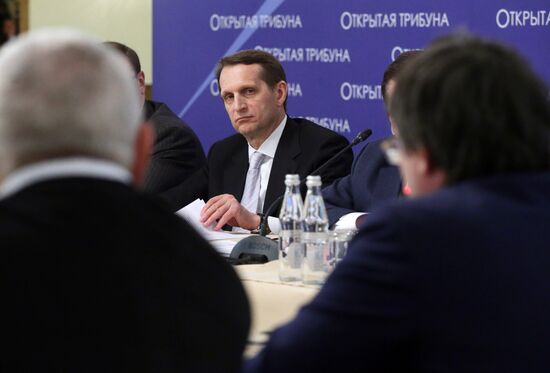 Open Tribune discussion on Ukraine's developments toward peaceful settlement