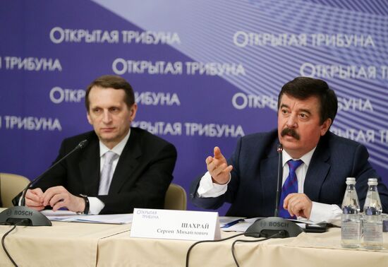 Open Tribune discussion on Ukraine's developments toward peaceful settlement