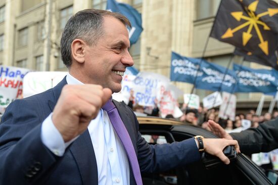 State Duma speaker meets with Crimean deputies