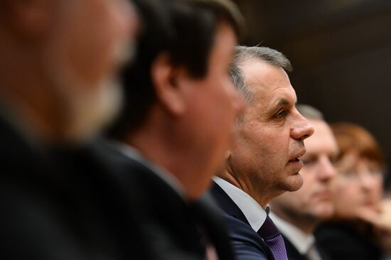 State Duma speaker meets with Crimean deputies
