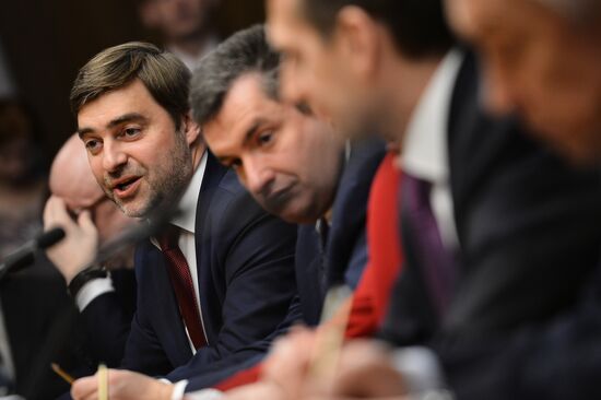 State Duma speaker meets with Crimean deputies