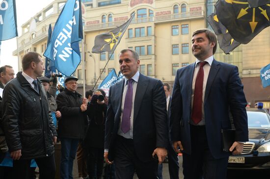 State Duma speaker meets with Crimean deputies