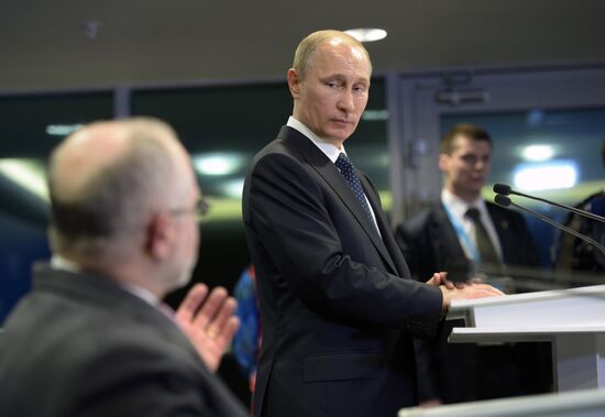 Vladimir Putin meets with International Paralympic Committee board members