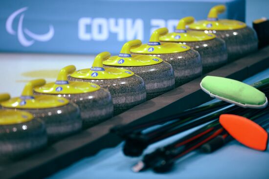 2014 Winter Paralympics. Wheelchair curling. Day One