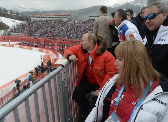 Vladimir Putin attends paralympic Alpine skiing competitions