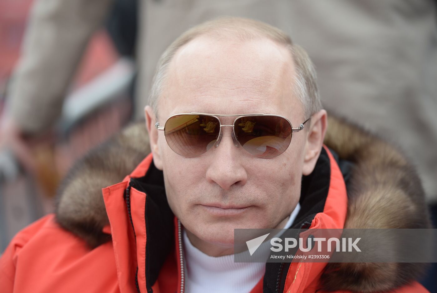 Vladimir Putin attends paralympic Alpine skiing competitions