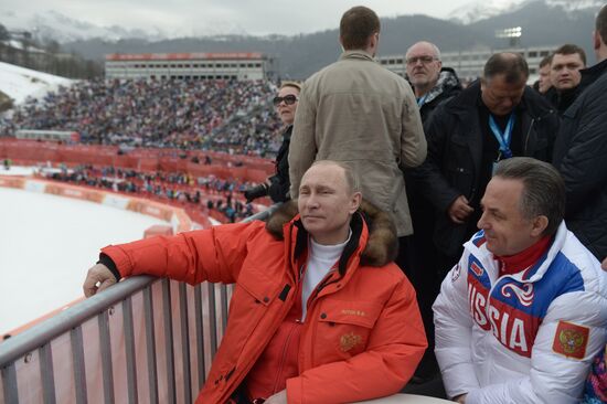 Vladimir Putin attends paralympic Alpine skiing competitions