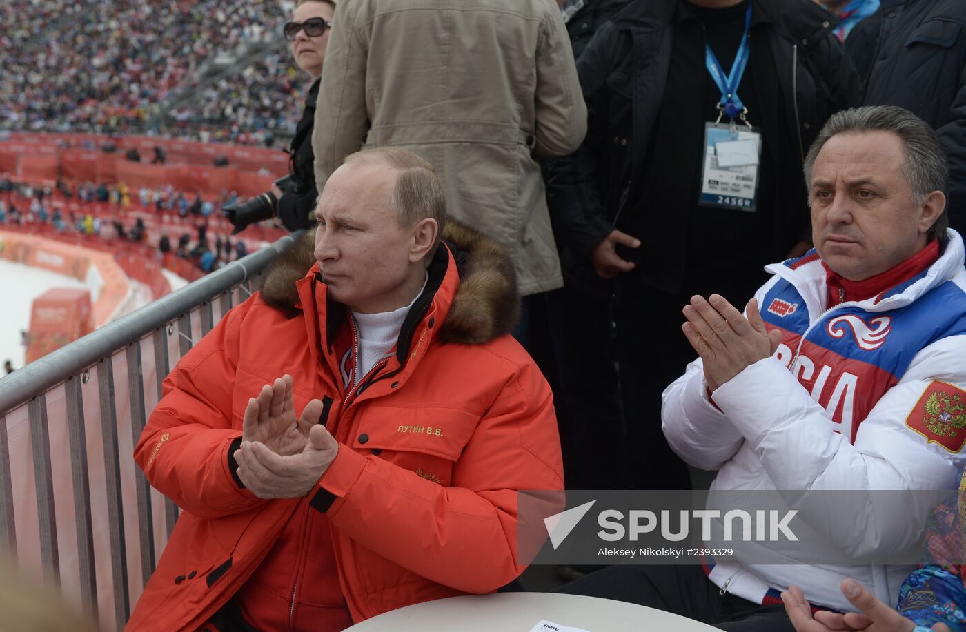 Vladimir Putin attends paralympic Alpine skiing competitions