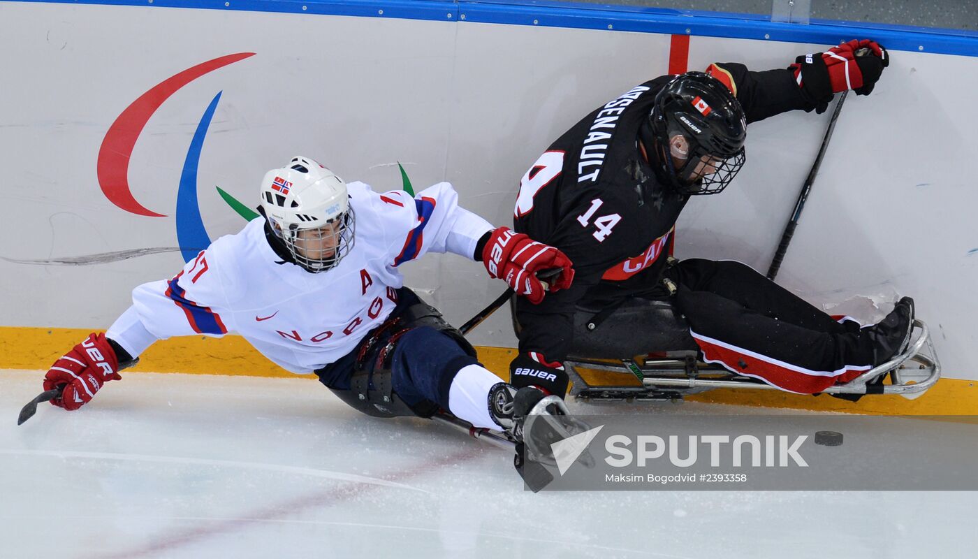 2014 Winter Paralympics. Ice sledge hockey. Canada vs. Norway