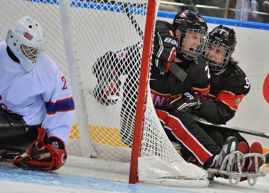 2014 Winter Paralympics. Ice sledge hockey. Canada vs. Norway