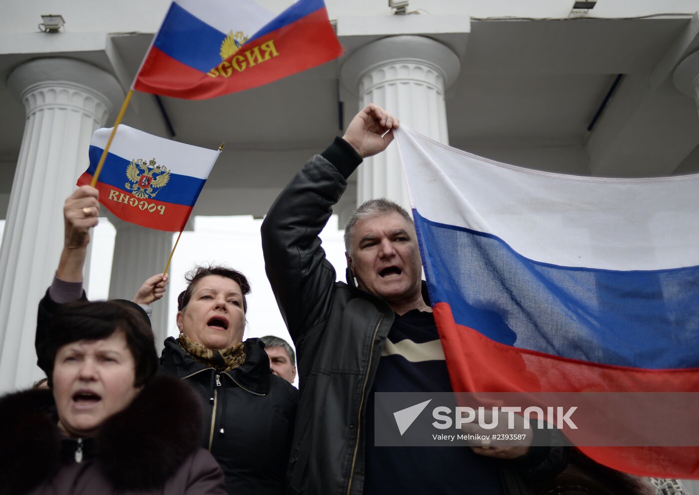 Rally in support of referendum on Crimea's status in Sevastopol