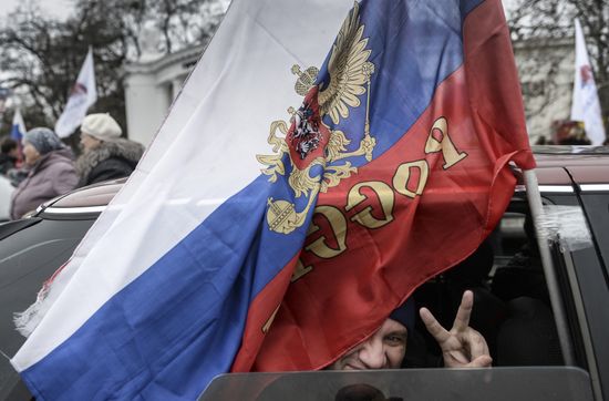 Rally in support of referendum on Crimea's status in Sevastopol