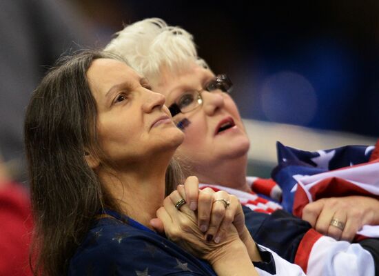 2014 Paralympics. Ice sledge hockey. USA vs. Russia