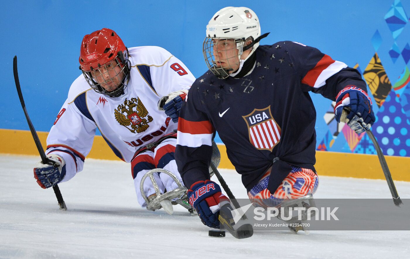 2014 Paralympics. Ice sledge hockey. USA vs. Russia