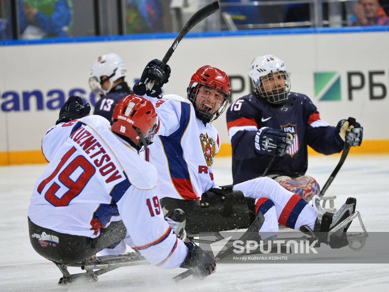 2014 Paralympics. Ice sledge hockey. USA vs. Russia