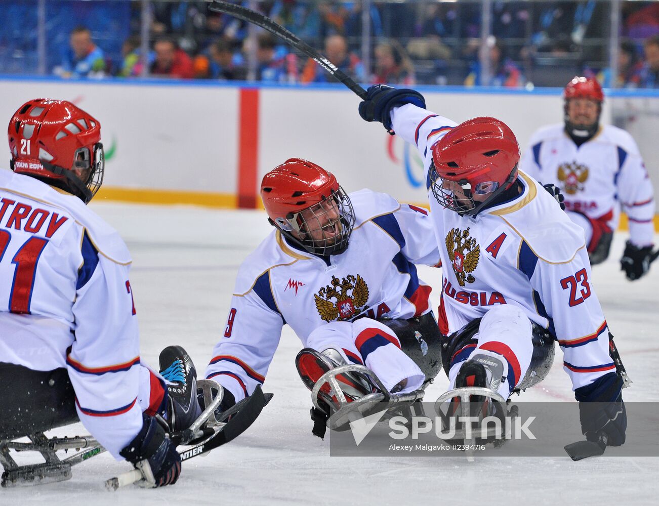 2014 Paralympics. Ice sledge hockey. USA vs. Russia